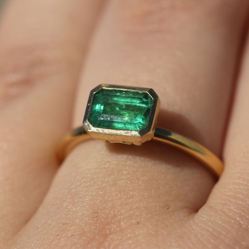 Esmeralda with 1ct Zambian Emerald - 18ct Gold