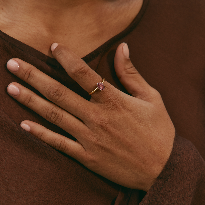 Paloma with Oval Pink Sapphire - 18ct Gold