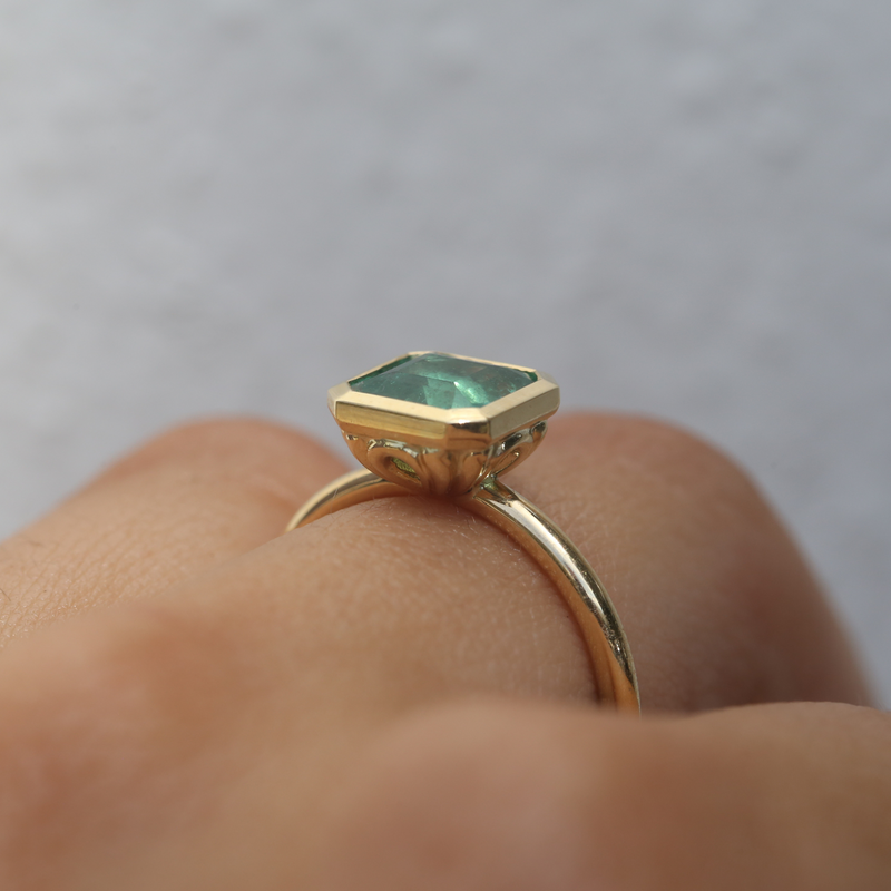 Esmeralda with Square Emerald Cut Emerald - 18ct Gold