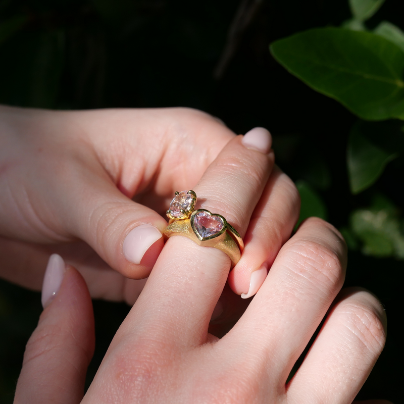 Lily with Oval Pink Sapphire - 18ct Gold