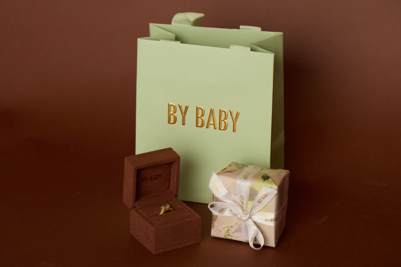 Translation missing: en.COMPLIMENTARY GIFT WRAPPING