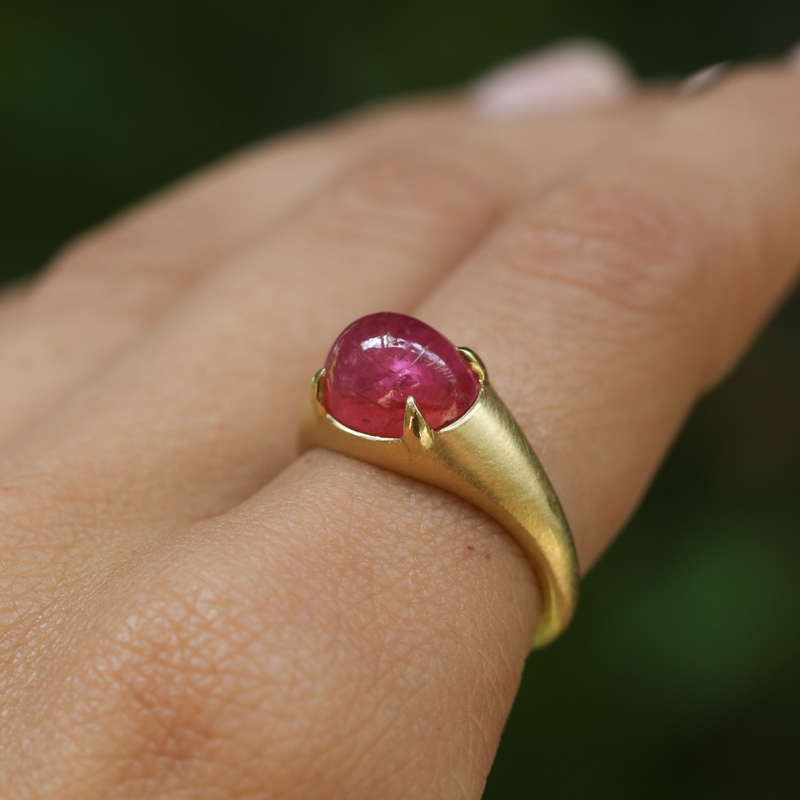 Oracle Ring with Oval Cabochon Pink Sapphire - 18ct Gold