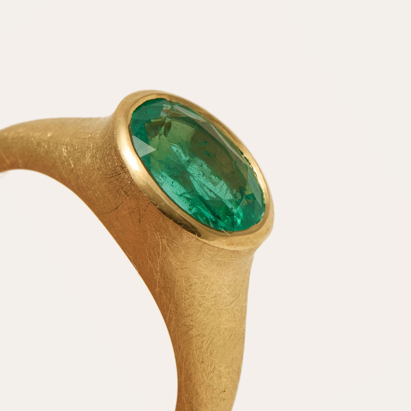 Nico Ring with Oval Zambian Emerald