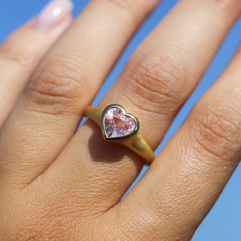 Nico Ring with Heart Shape Pink Sapphire - 18ct Gold