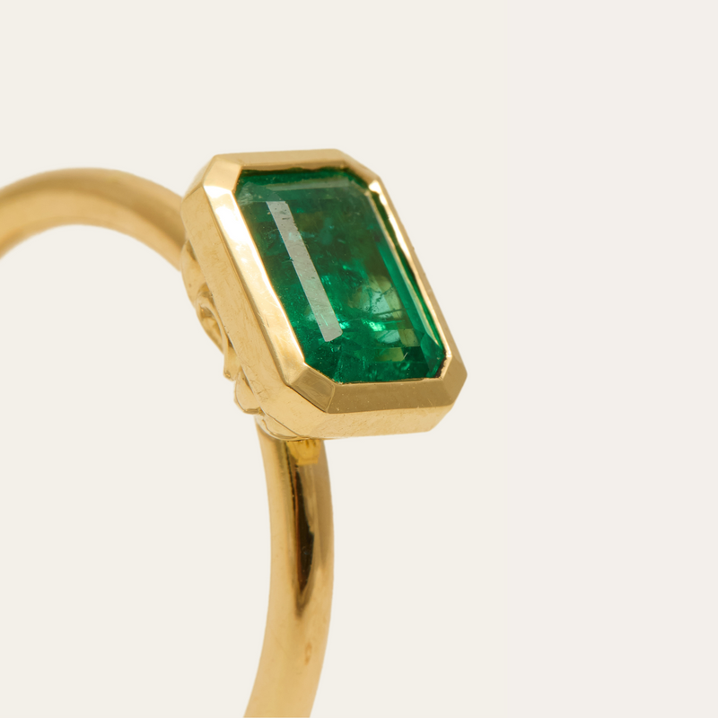 Esmeralda with 1.01ct Zambian Emerald - 18ct Gold