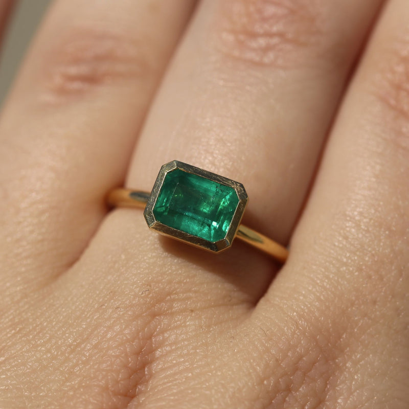 Esmeralda with 1.55ct Zambian Emerald - 18ct Gold