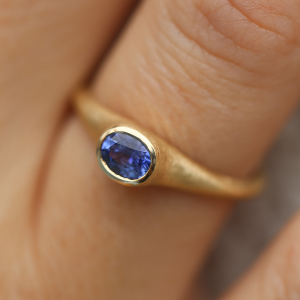 Coco with Oval Blue Sapphire - 14ct Gold