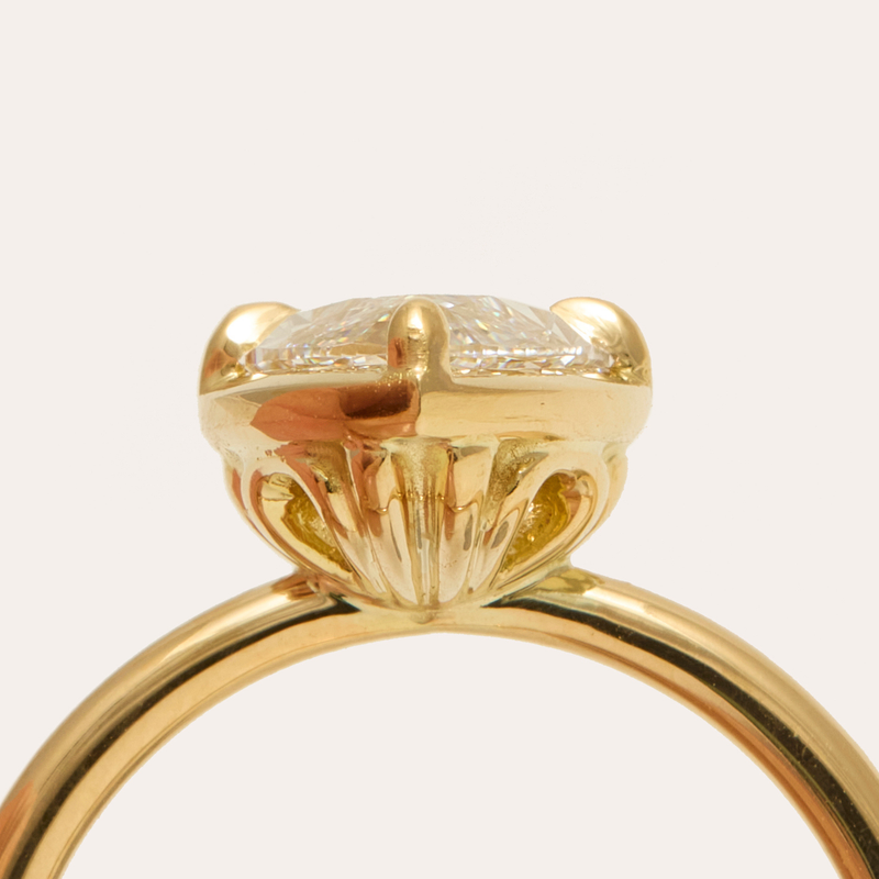 Venus with Lab Marquise Diamond - 18ct Gold