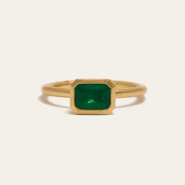 Esmeralda with 0.94ct Zambian Emerald - 18ct Gold