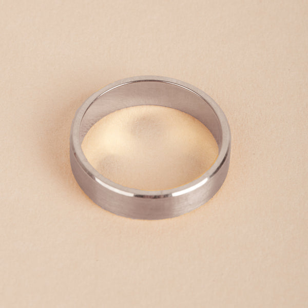 Elton Ring - 18ct White Gold