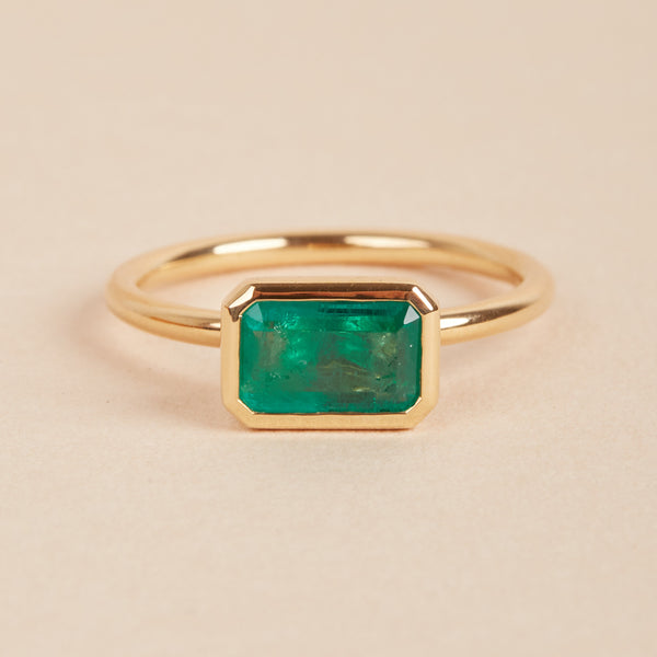 Esmeralda 1.10ct Emerald Solitaire - 18ct Gold