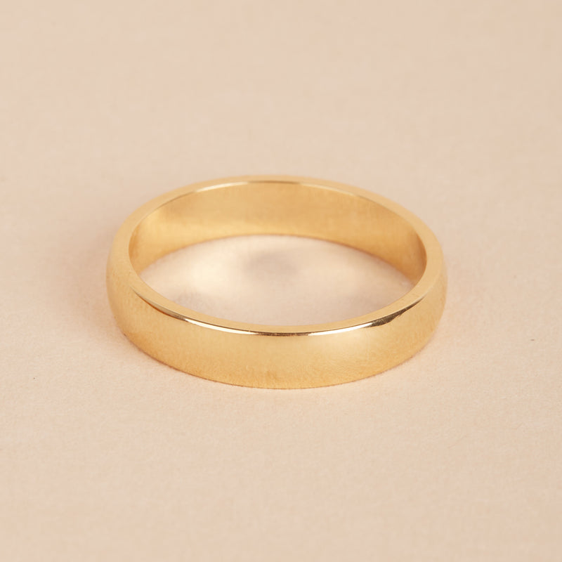 Otis Ring - 9ct Gold
