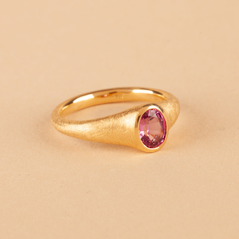 Mimi Ring with Pink Sapphire - 18ct Gold